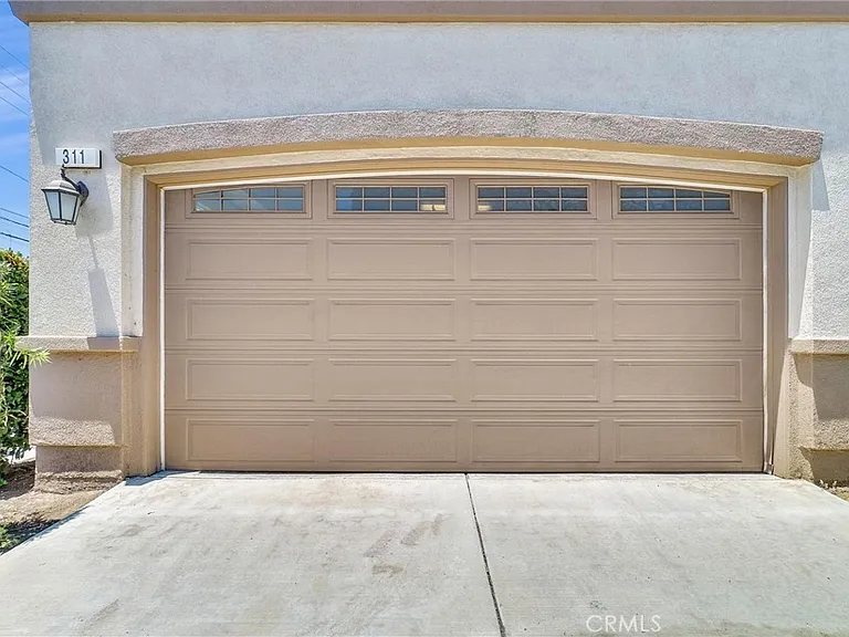 311 N Edenfield Ave — Photo 29