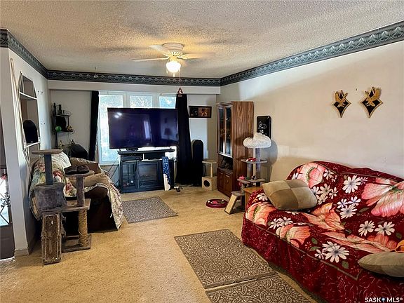 2nd image of 1215 ATHABASCA STREET W