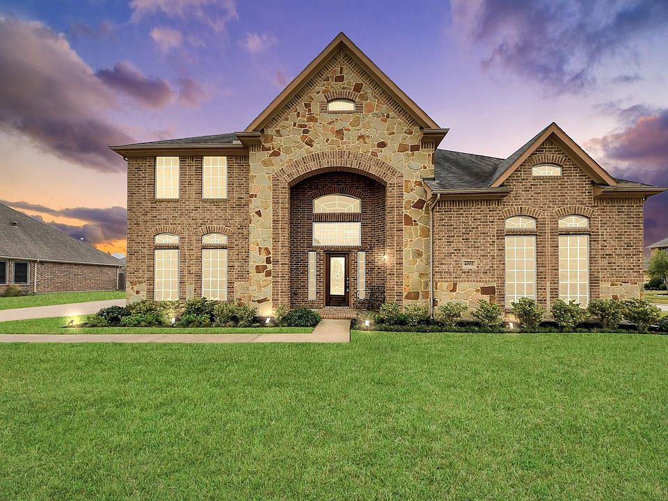 1st image of 4002 Broadmoor Dr
