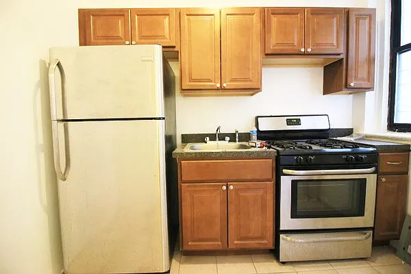 Rented by Link NY Realty | media 2