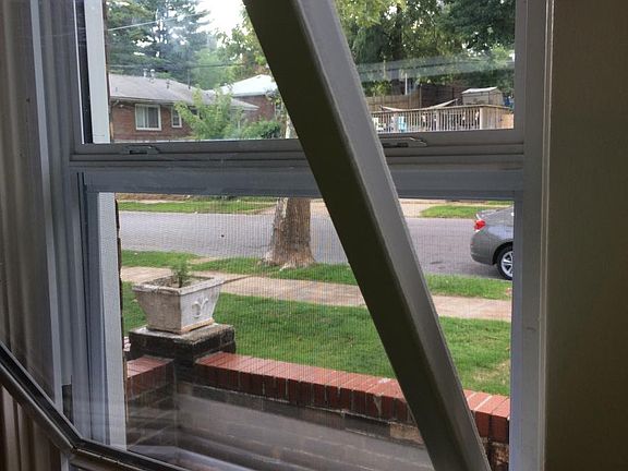 tilt windows with locks and screens