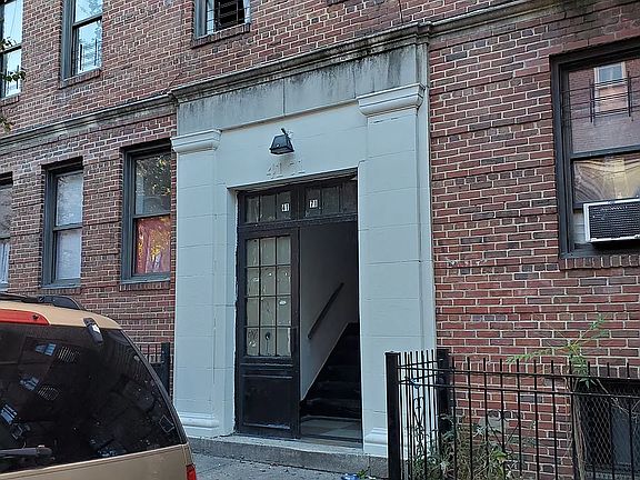 4th image of 41-15 Warren St #12FAM
