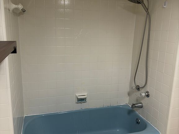 3rd image of 429 E 5th St