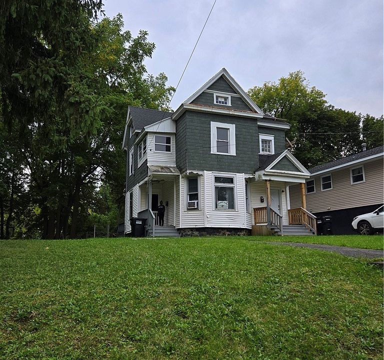 1st image of 115 Fairfield Ave