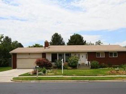 2nd image of 2628 E Creighton Way
