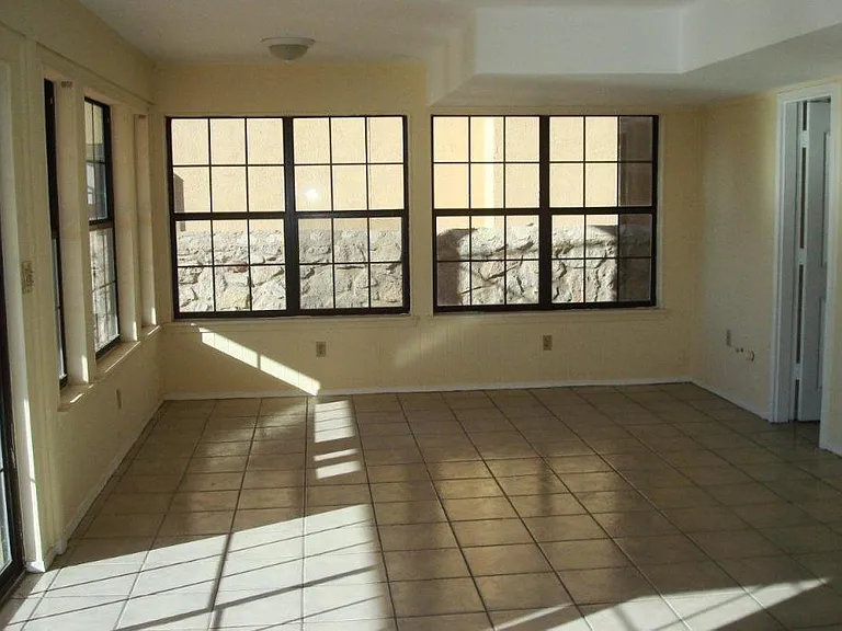 7401 Lakehurst Rd — Photo 11