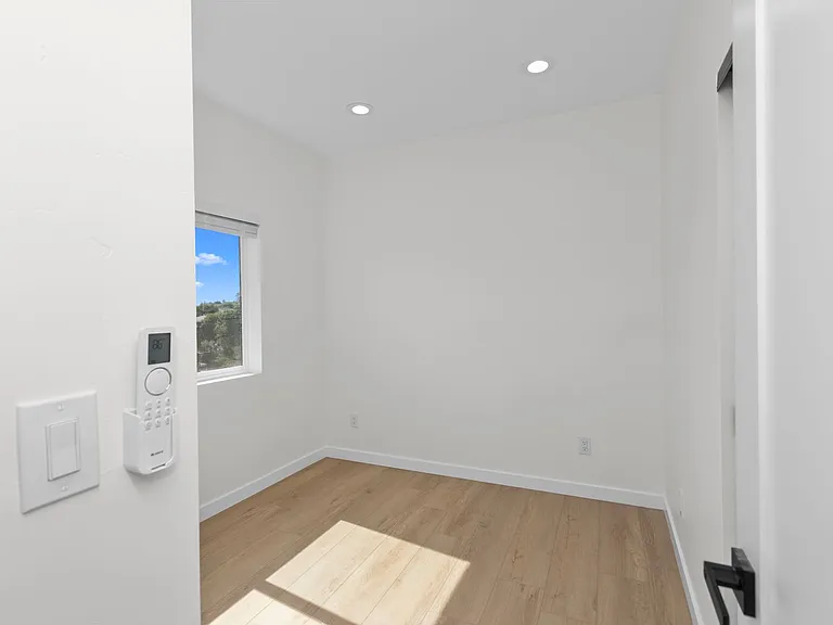 6912 Eberhart St — Photo 8