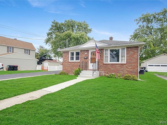 3rd image of 27 Newell Ave