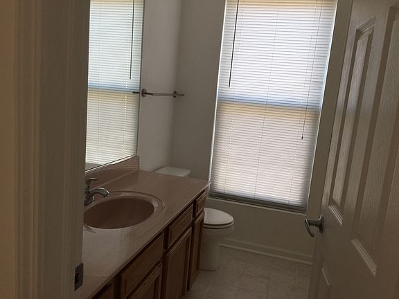 4th image of 806 S Homan Ave