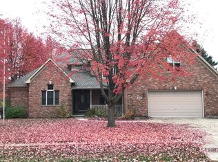 435 Clark St, Hinckley, IL 60520