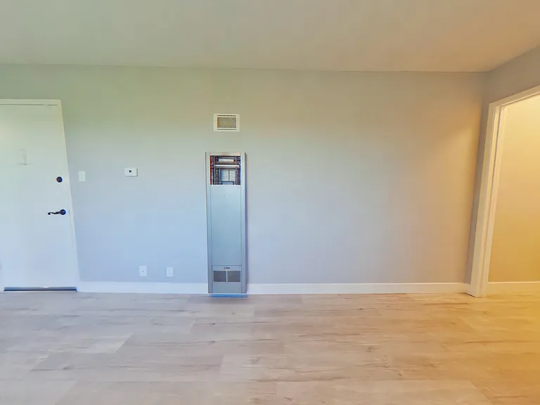 1113 Haddon Dr #6 — Photo 6