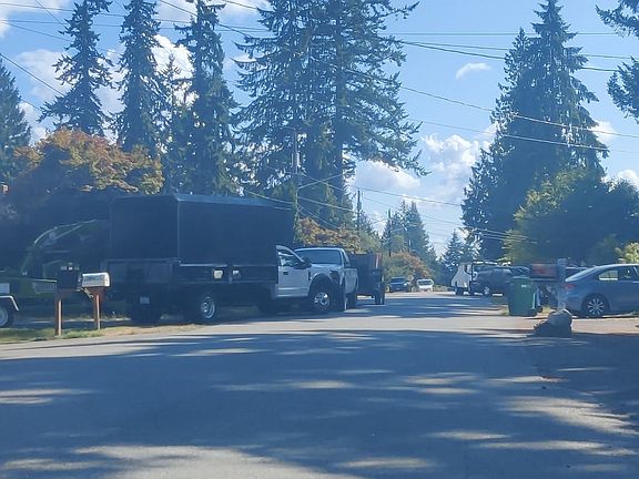 5th image of 3405 98th Dr SE