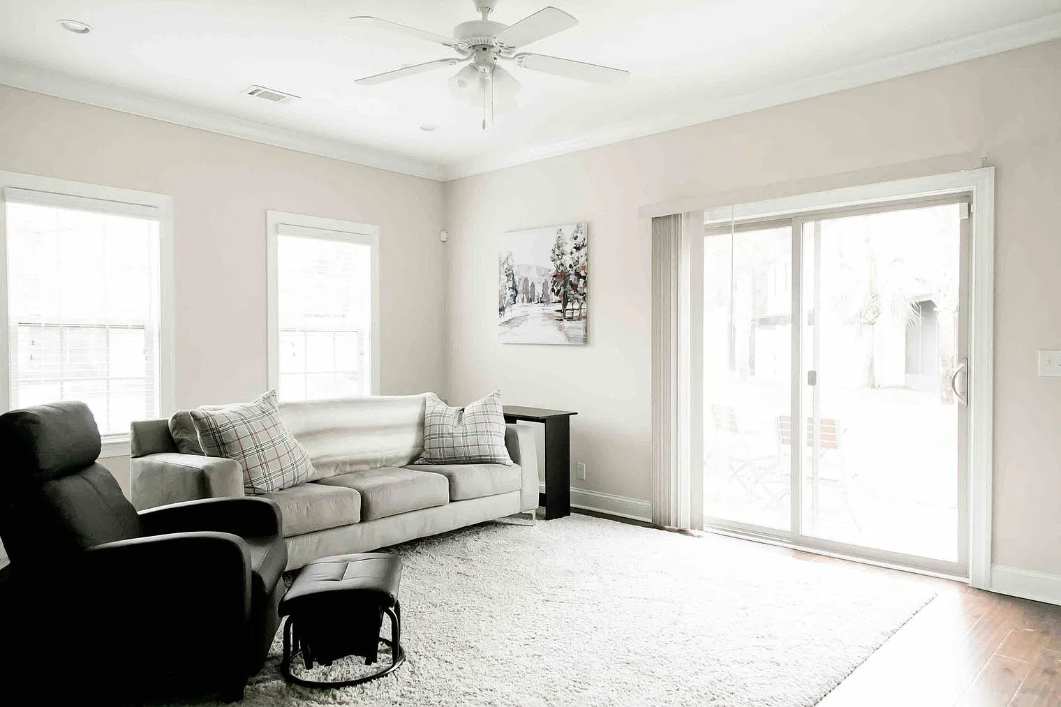 3 bed, 2.0 bath, $4,014 — Photo 1