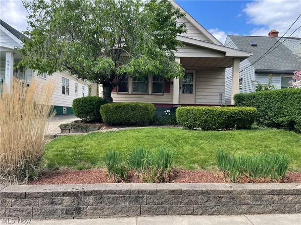 8613 Grand Division Ave, Cleveland, OH 44125
