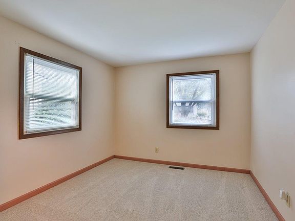 5th image of 2601 Linden Dr