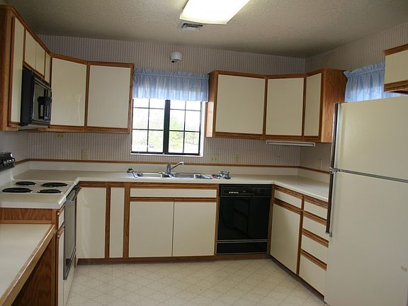 4th image of 2834 S State Hwy #83