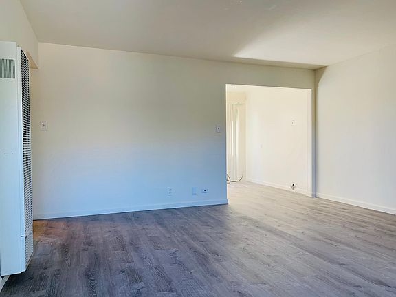 3rd image of 2860 Malabar Ave APT 2