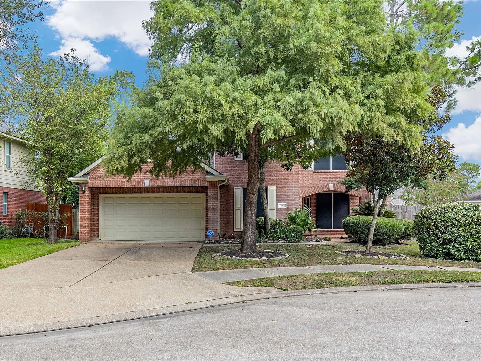 4 bed, 2.5 bath, 3005 sqft, $3,500 — Photo 1