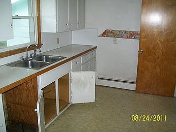 2nd image of 8914 Holton Rd