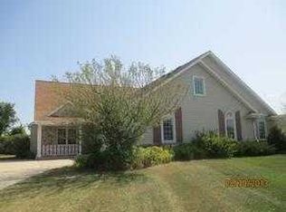 W196N11346 Shadow Wood Dr, Germantown, WI 53022