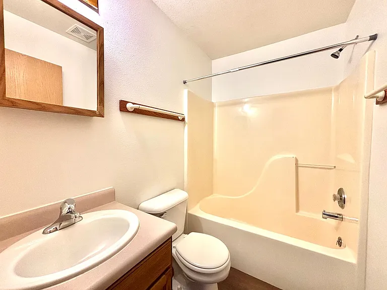 221 Spooner Rd — Photo 6