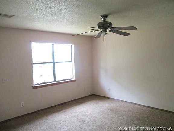2nd image of 309 E Caddo Ave