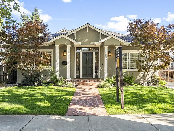 4th image of 1050 Willow Glen Way