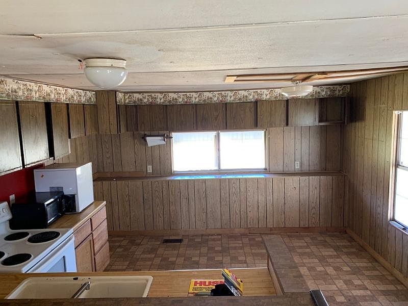 2nd image of 110 Huckleberry Ln