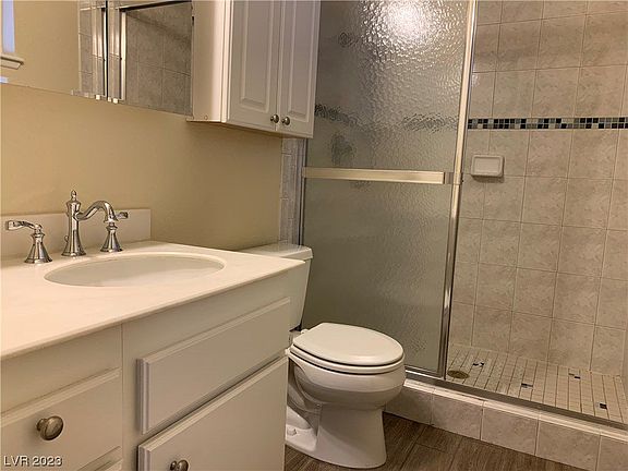 5th image of 211 Heather Dr #0