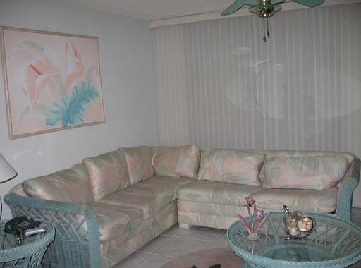 4th image of 120 Lakeshore Dr APT 1036