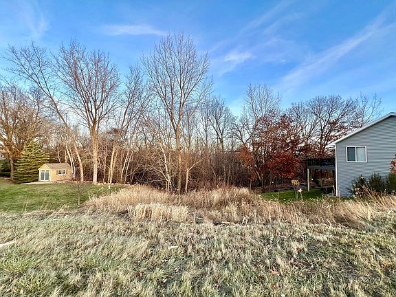 3rd image of 921 Snowbird Dr