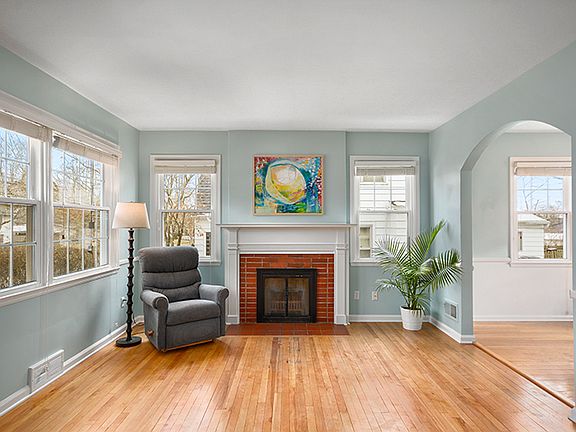 5th image of 509 Potter Ave