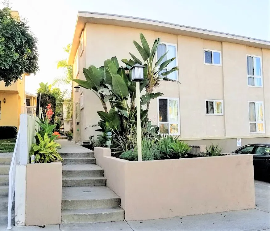 1 bed, 702 sqft, $1,995 — Photo 1
