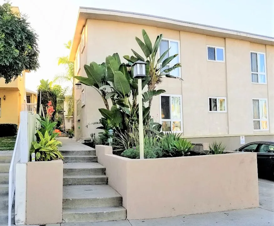 4144 Georgia St #8