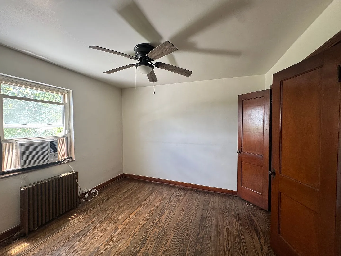 Duquesne 3 Bedroom 1.5 Bath House, Yard — Photo 4