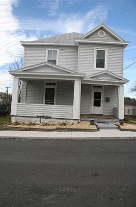 1st image of 213 Charlotte St