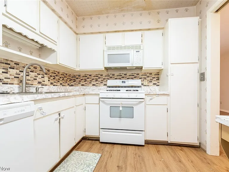 2112 Acacia Park Dr #209 — Photo 9