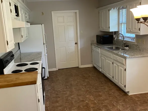 1675 Old Mill Rd, Germantown, TN 38138