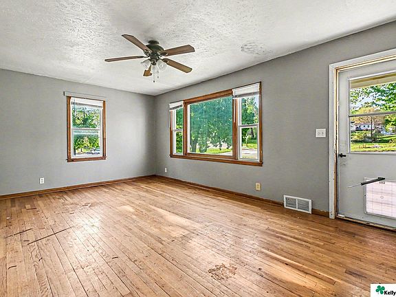 3rd image of 5320 Fontenelle Blvd