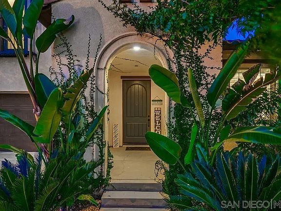 3rd image of 31727 Sweetwater Cir