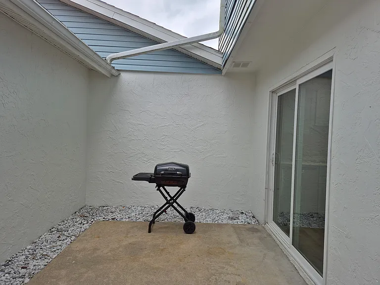 9 Bristol Ln — Photo 22