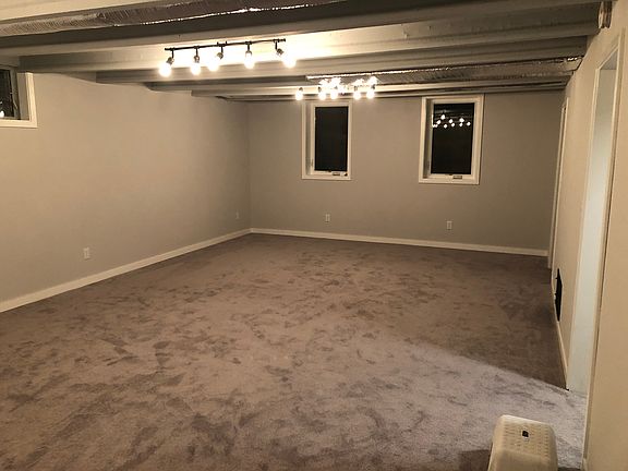 4th image of 1851 Broadmoore Dr