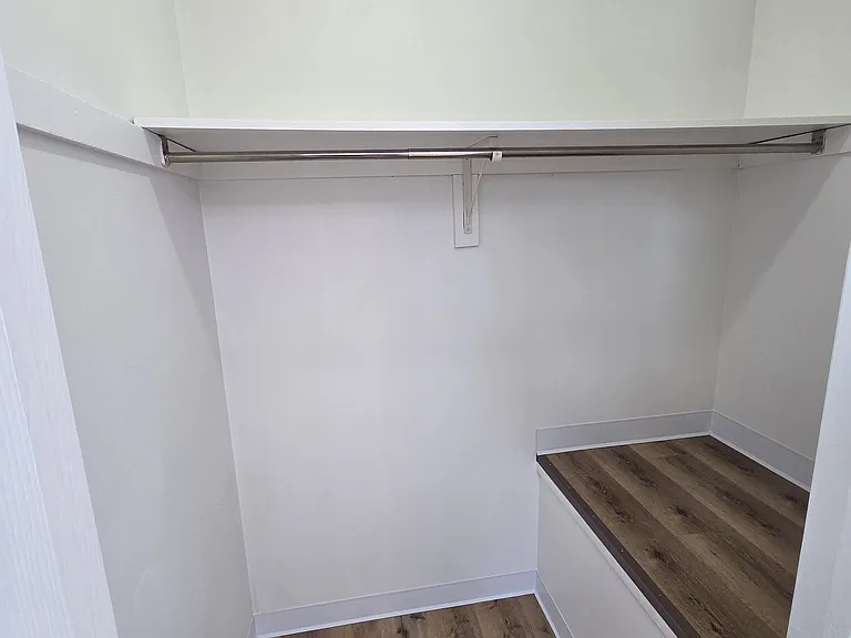 300 Dewey St #5 — Photo 14