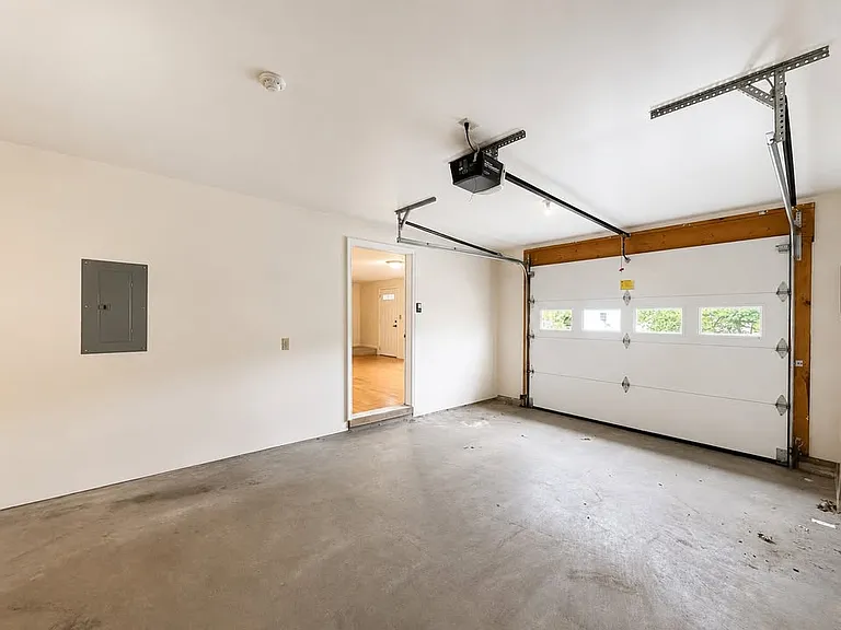 8 Pebble Ln — Photo 13