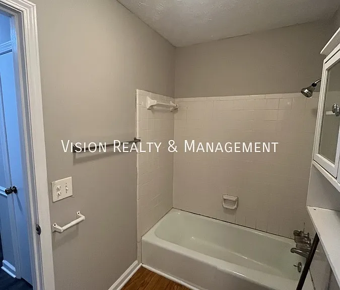 153 Carroll Cir — Photo 36