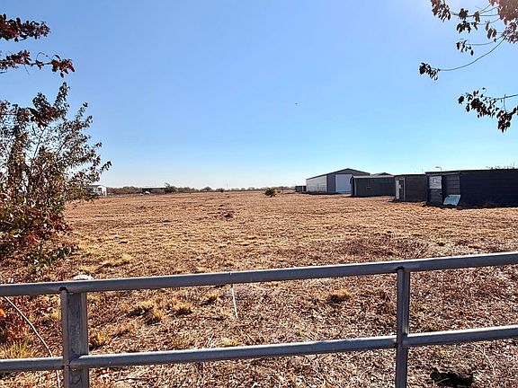 4th image of 3970 NE 80th Avenue