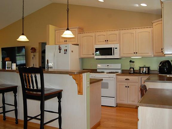 5th image of 6860 Blossom Ct