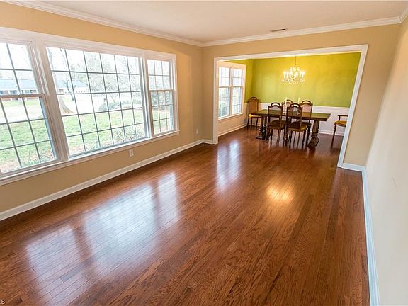 3rd image of 5936 Puritan Ln