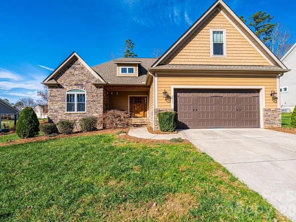 3911 13th St NE, Hickory, NC 28601