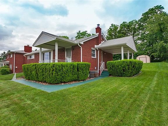2409 Cathedral Drive borders Pioneer Park and is conveniently located to Monroeville area shopping and dining.
